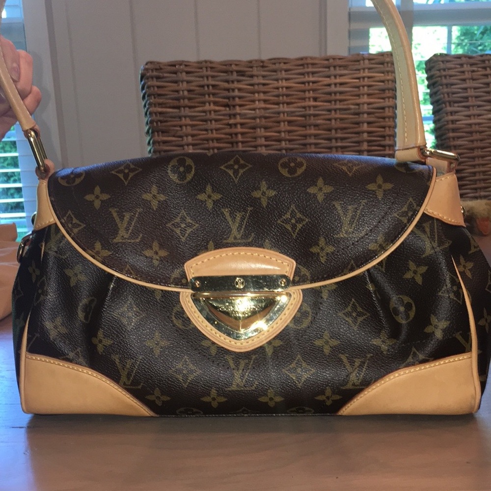 Louis Vuitton Beverly MM bag
